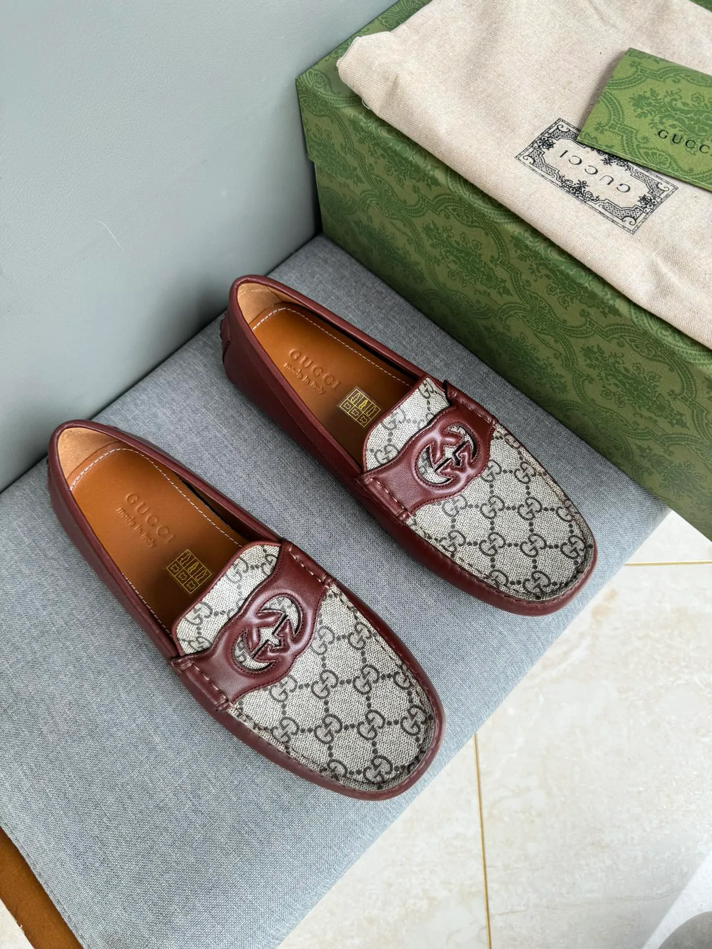 Batch 740💰[strong][strong][strong] Original order quality, new counter styles synchronized, Gucci counter new styles, handmade men's driving shoes, beanie shoes, slip-on shoes, lazy shoes, exquisite hand-stitching, workmanship details comparable to counters, Italian imported cowhide, water-dyed cowhide lining, tree paste leather feet, sweat-absorbent and deodorant, black, gray, blue, burgundy, 39-44 in large quantities in stock (38, 45 custom-made)